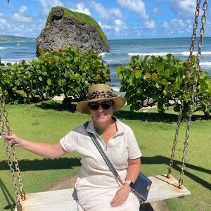 Meet your Posher, April